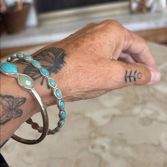 Lucky Brand Silver-tone & Turquoise Stones Boho Bangle Bracelet Set - Picture 4 of 10